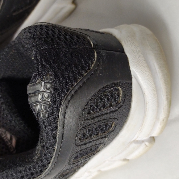 Women's Adidas Athletic Running shoes Black with hot pink shoe strings s… - Picture 6 of 10